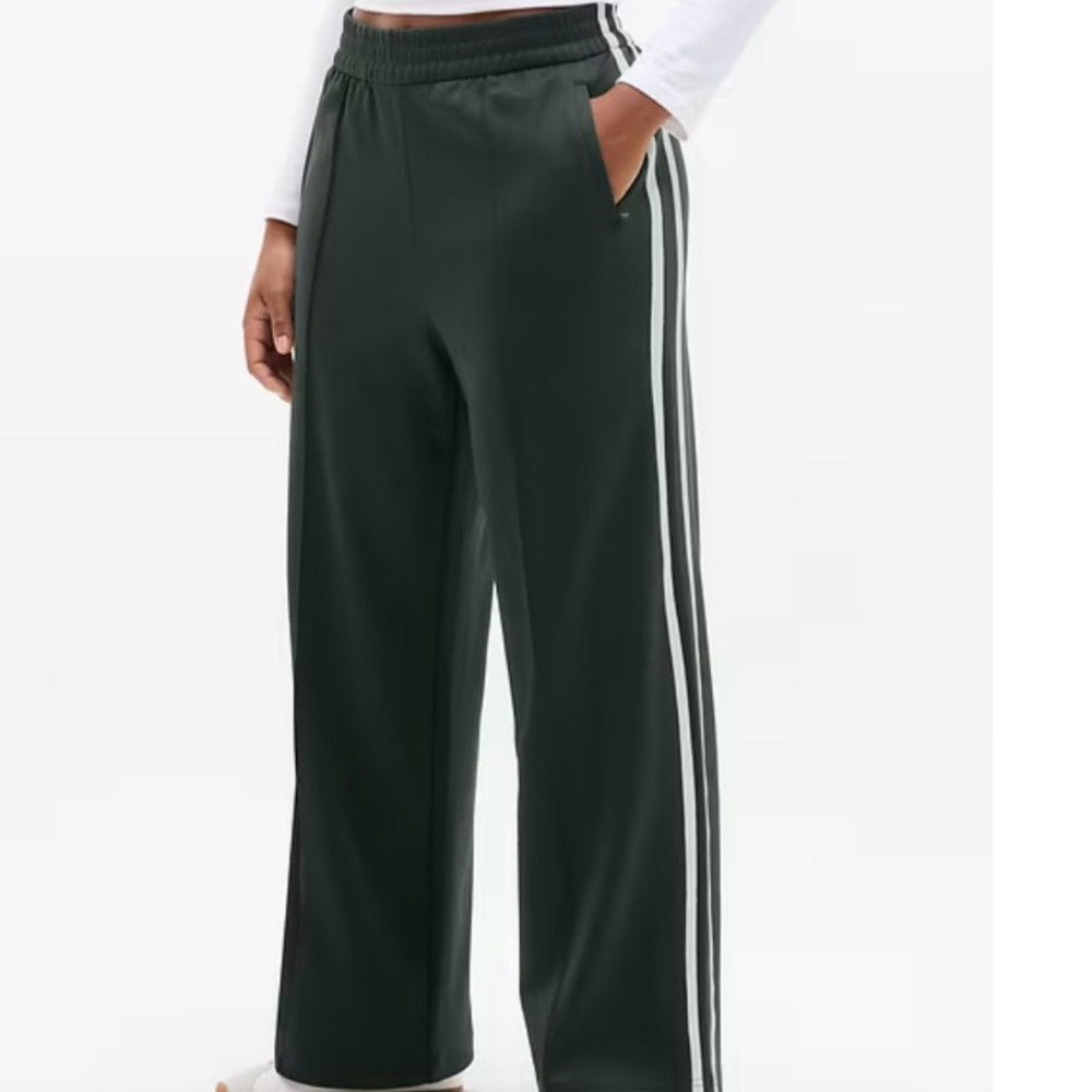 Athleta Tempo Mid Rise Wide leg Track Pant XXS GREEN